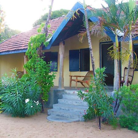 15Lmd Villa In Front Of The Lagoon Batticaloa Buitenkant foto