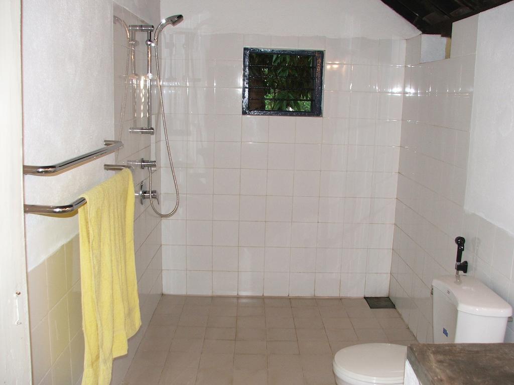 15Lmd Villa In Front Of The Lagoon Batticaloa Kamer foto